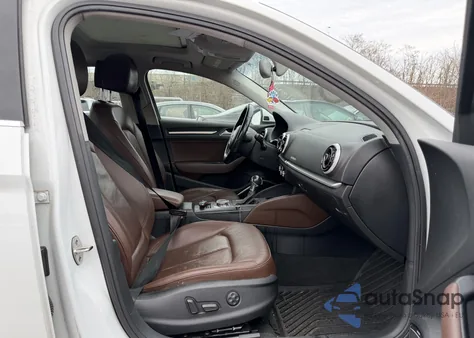 2015 Audi A3 Premium Plus z USA, uszkodzony, nr VIN WAUEFGFF2F1131424